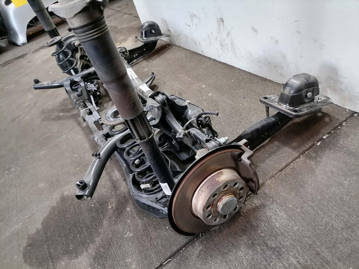 VW Golf 8 original Hinterachse mit Lenker und Lager Flie&szlig;heck 1,5 110KW Bj.2024